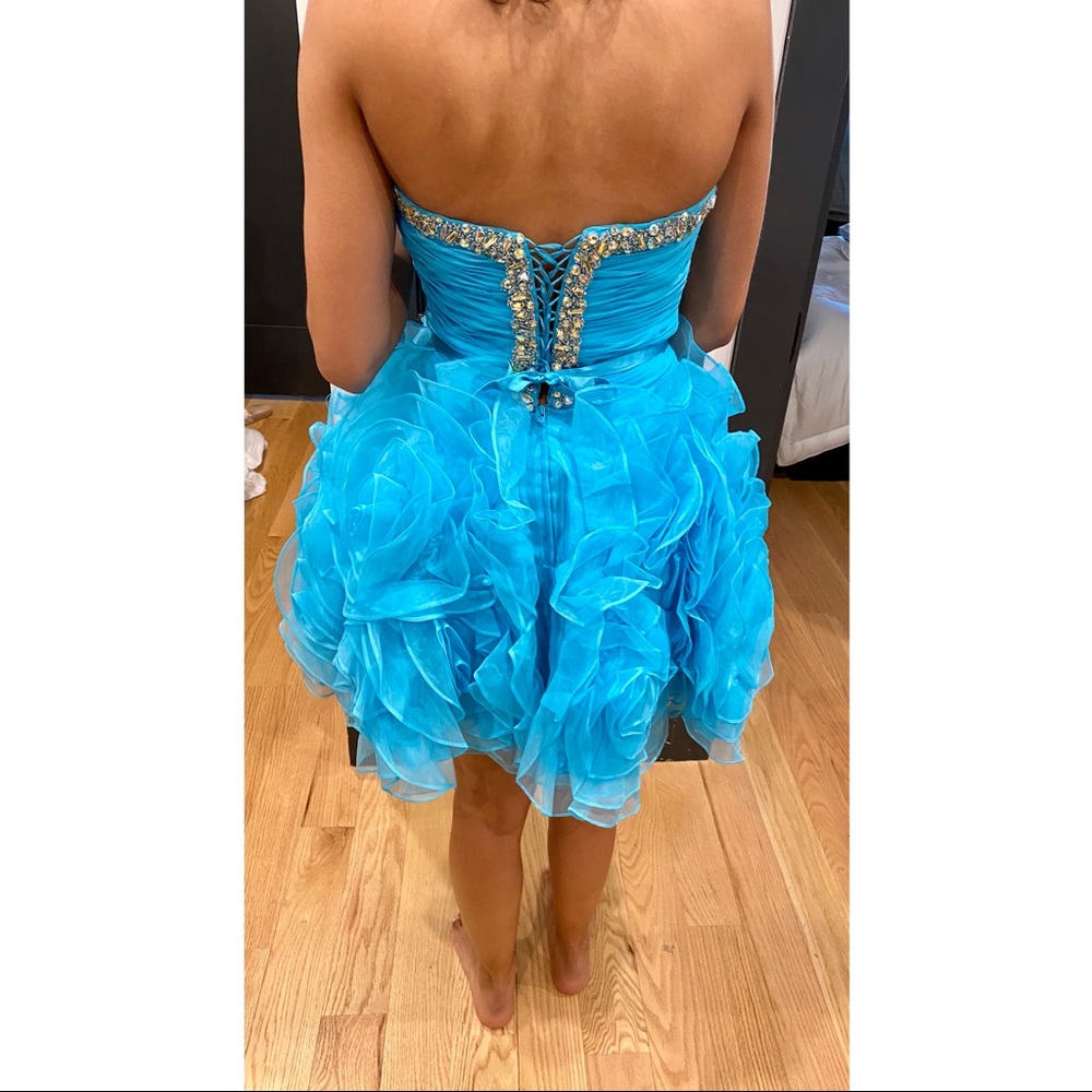 Prom dress - Picture 2 of 2